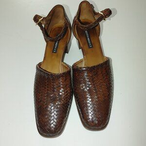 SESTO MEUCCI Woman's Leather Heels Sandals Size 9.5 Pre-owned